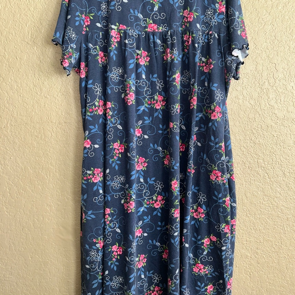 Floral Nightgown in Blue and Pink - Picture 6 of 10